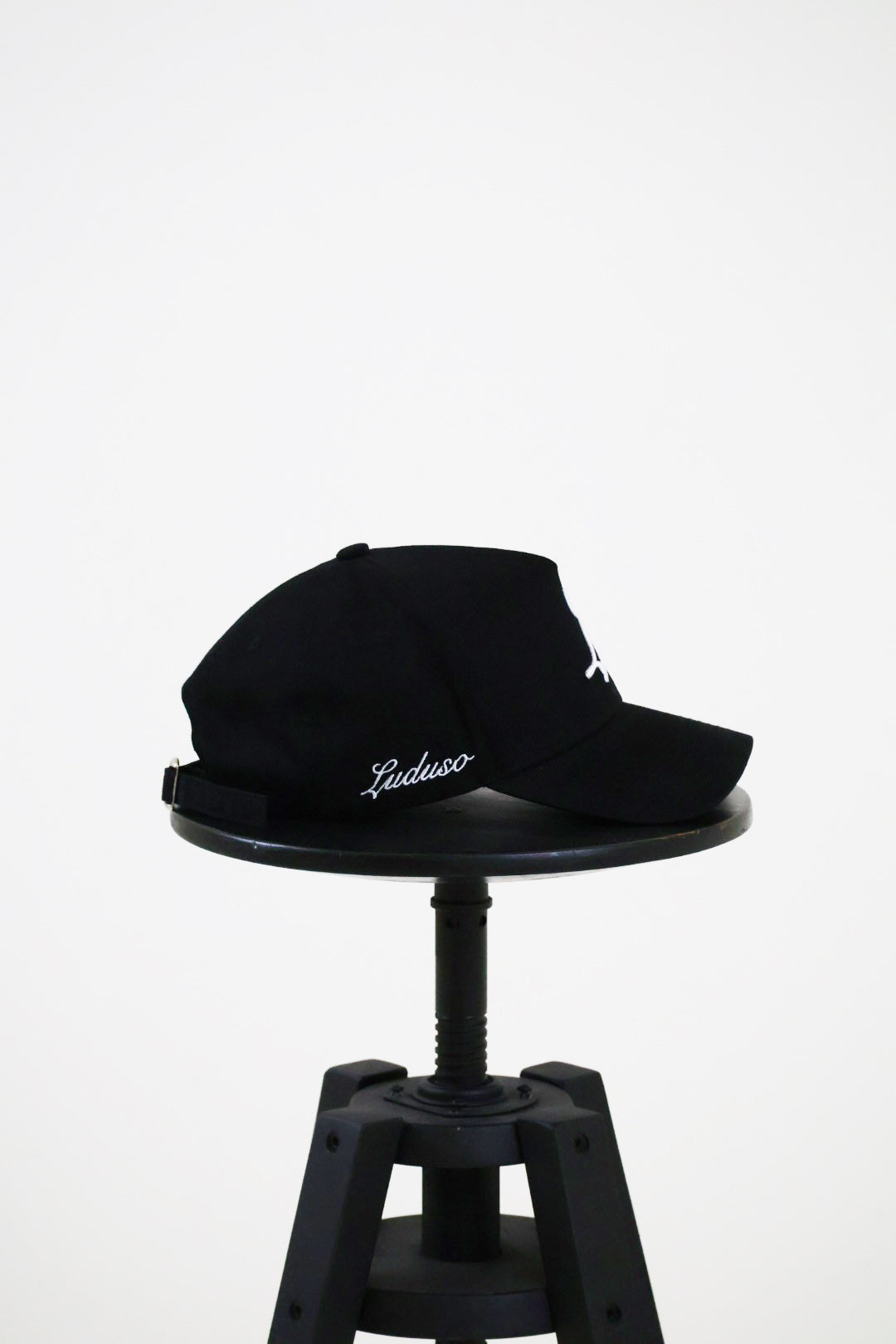 Luduso Cap - Black/White