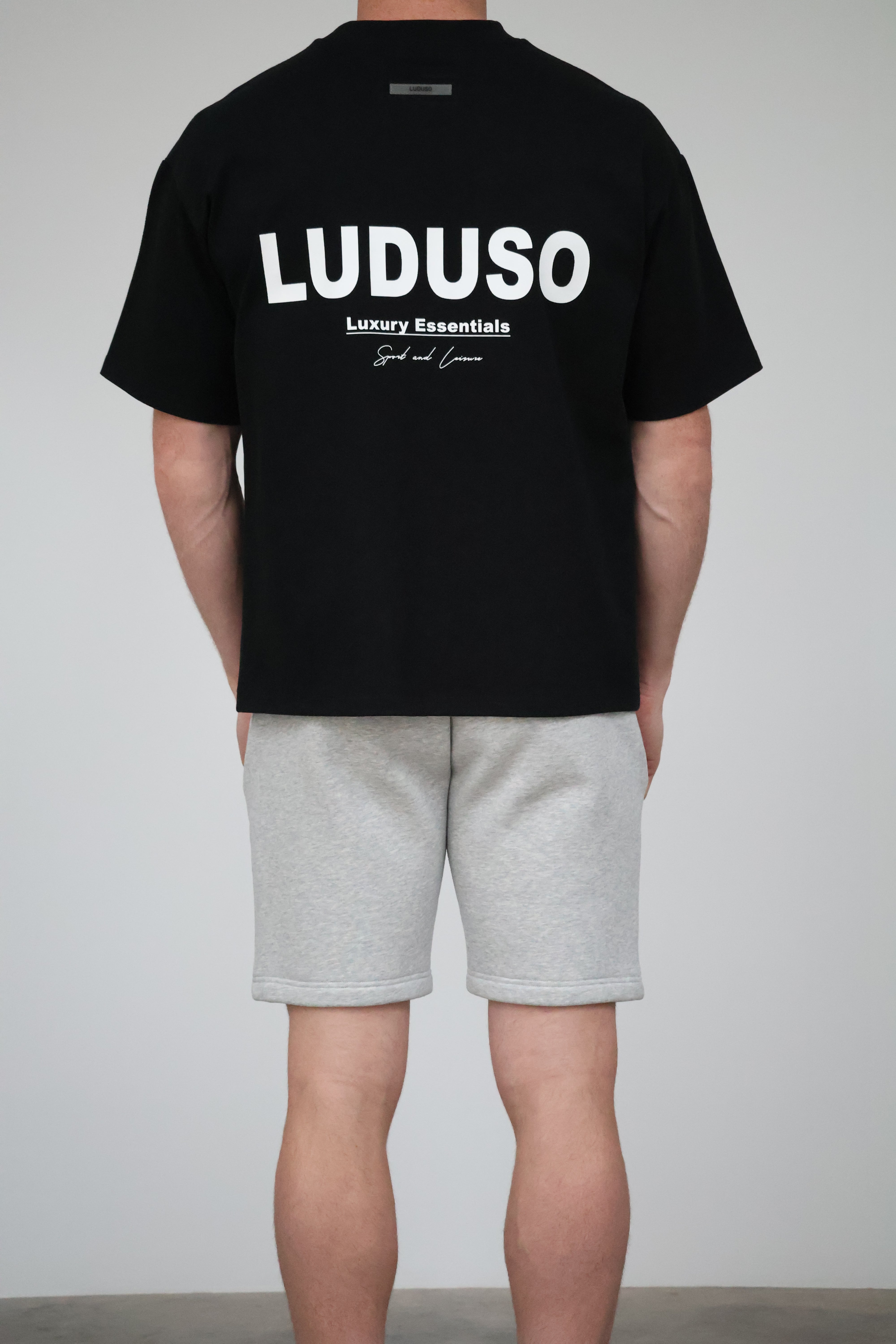 Sport & Leisure T - Black